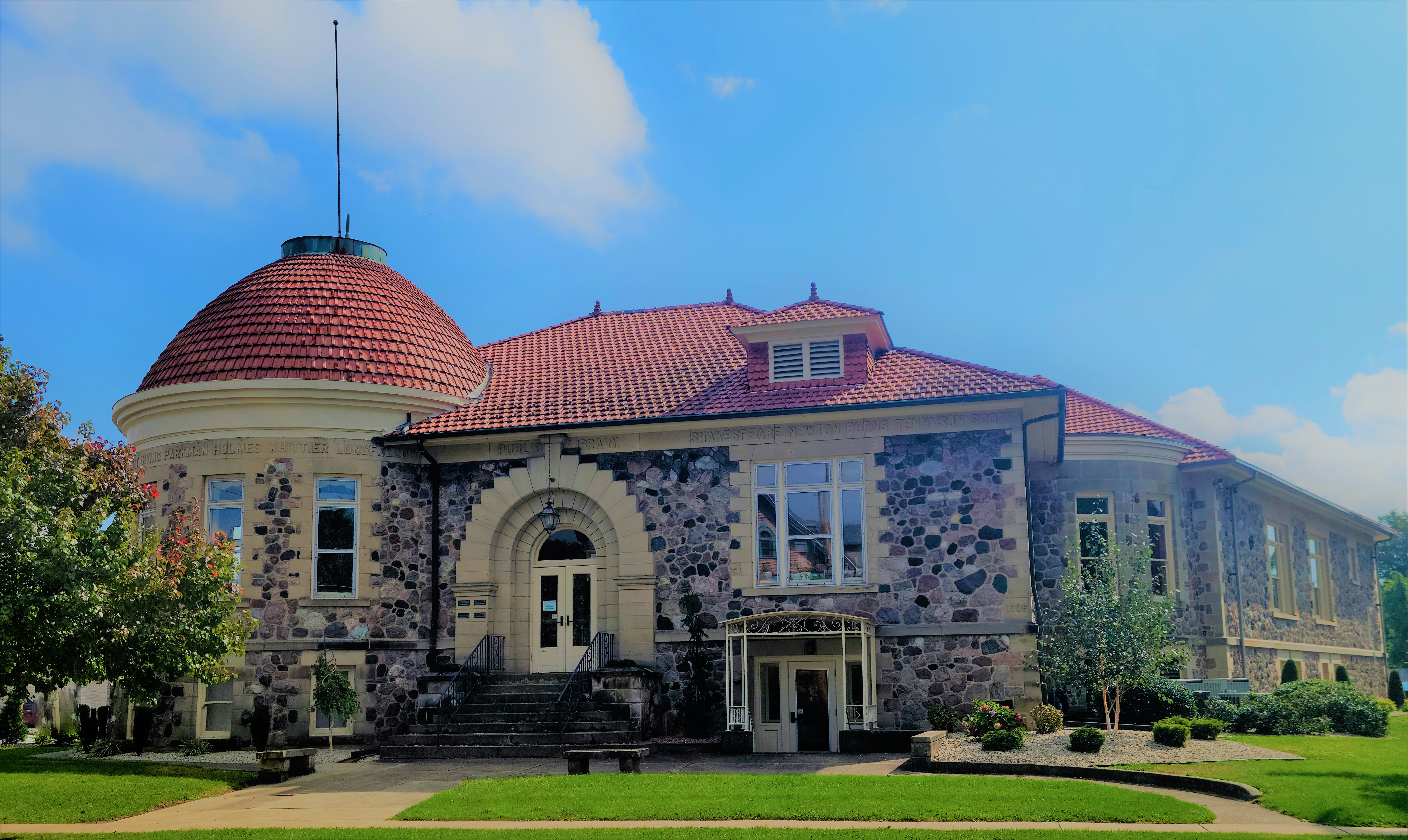 Clyde Public Library building exterior