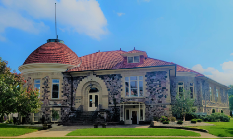 Picture of the outside of the library from Buckeye Street